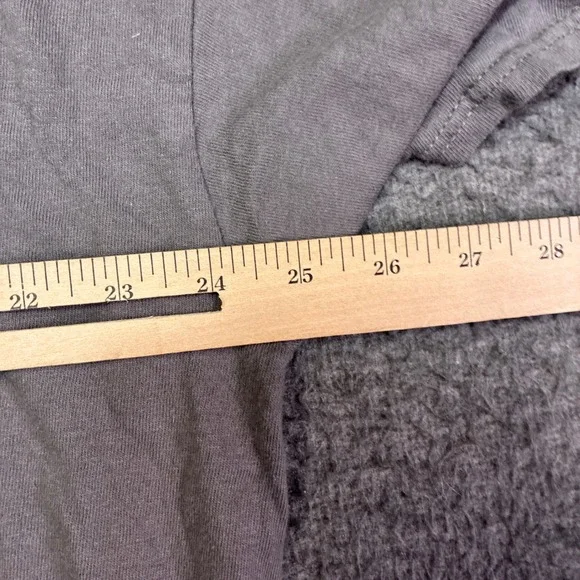 Pink Floyd T-Shirt Mens 2XL Gray Dark Side of the Moon Graphic - Picture 8 of 9